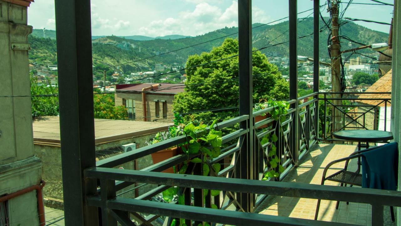 Hotel New Metekhi Tbilisi Bagian luar foto